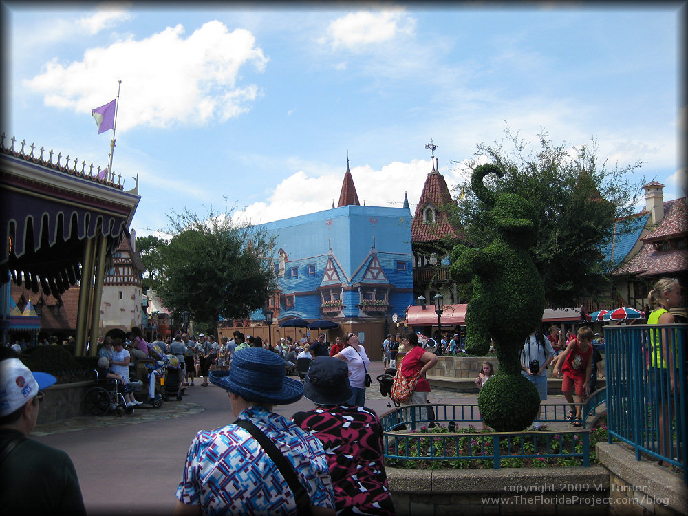 fantasyland-planters2009-1a.jpg